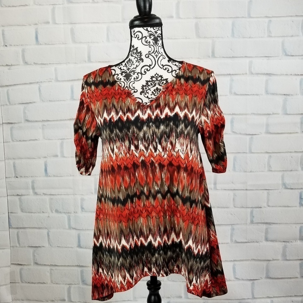 Linda Matthews women's stretch knit top size small